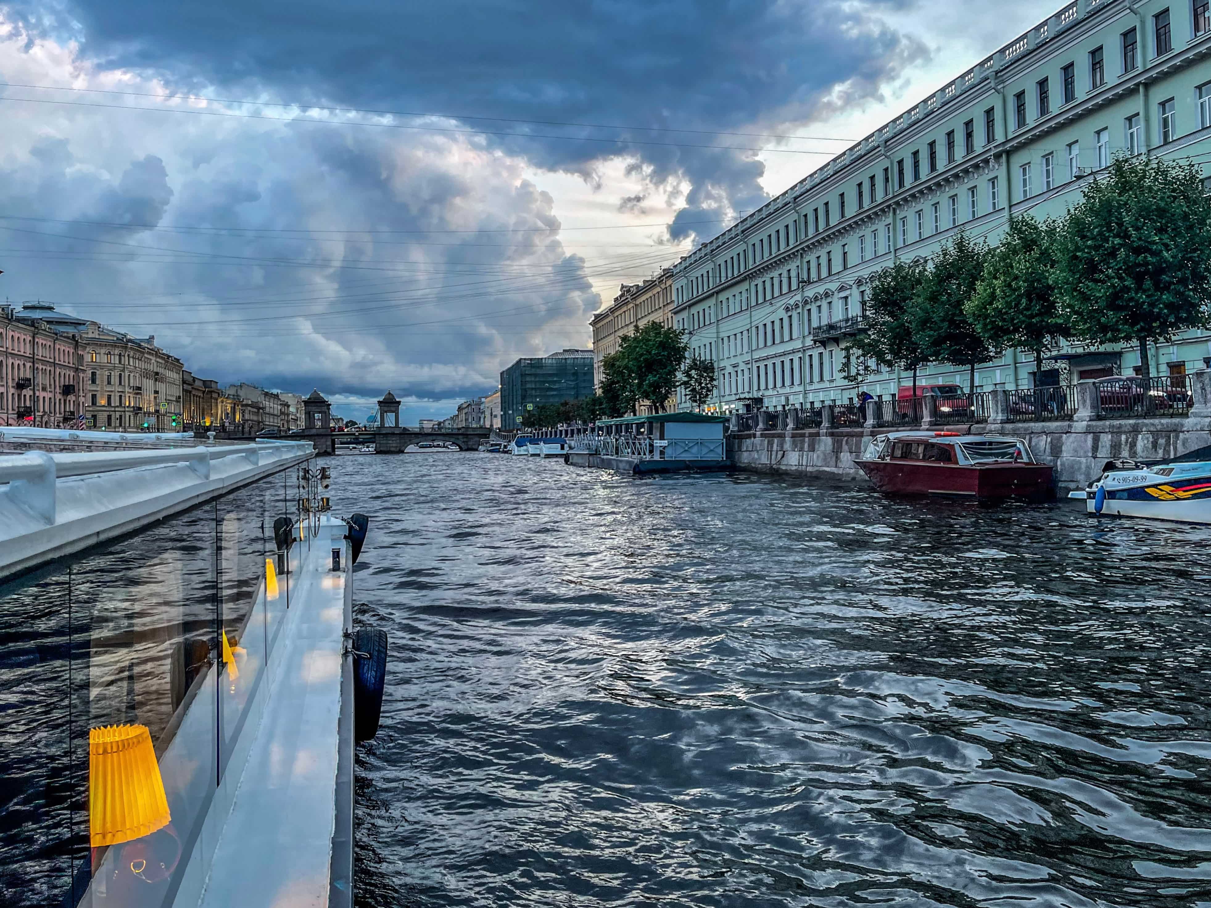 Водные экскурсии по Санкт-Петербургу